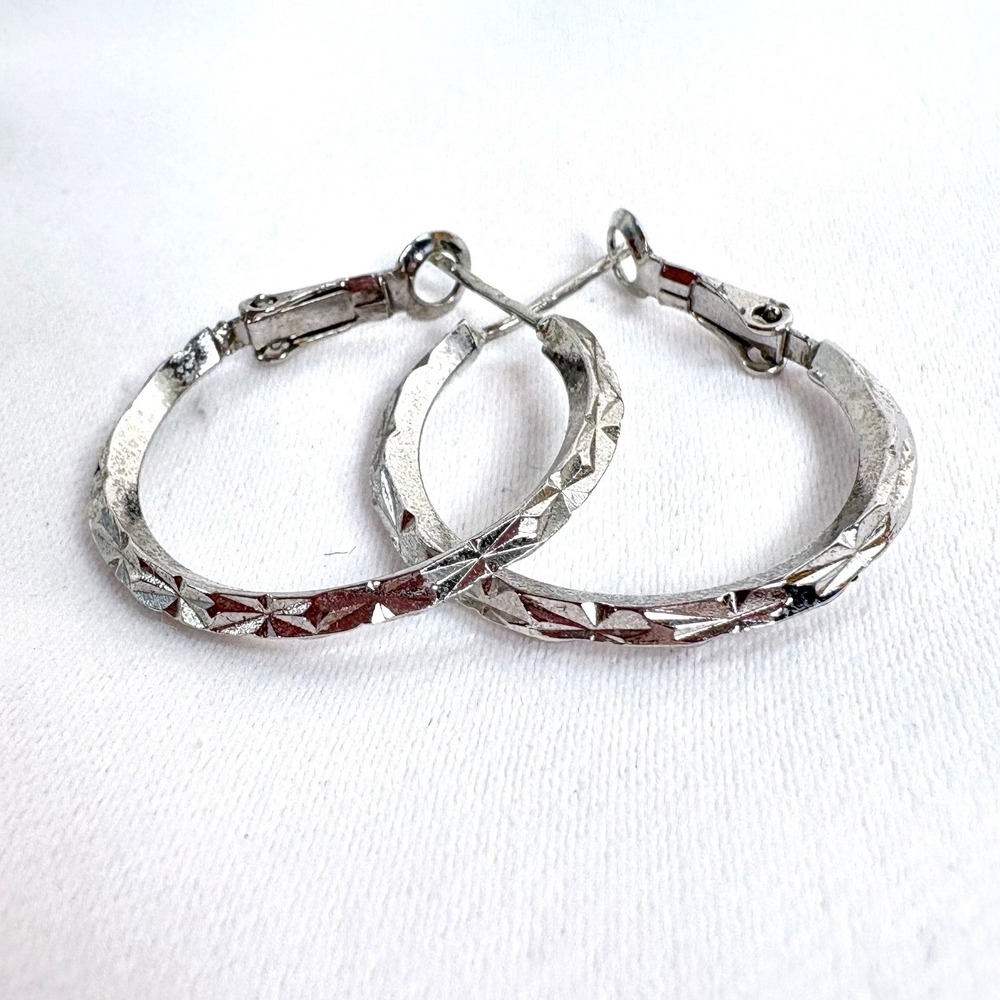Athra Trading Hoop Earrings Silver Plated Diamond Cut Textured Latch Back
